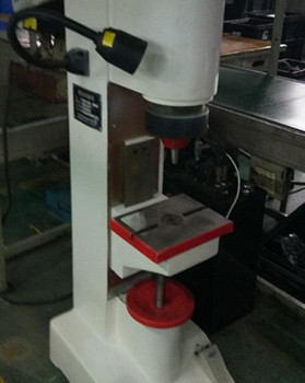 為何越來(lái)越多的客戶選擇自動(dòng)鉚接機(jī)？