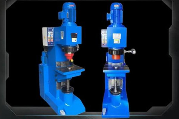 鉚頭不轉(zhuǎn)？可能使用的是徑向鉚接機(jī)！ 圖2