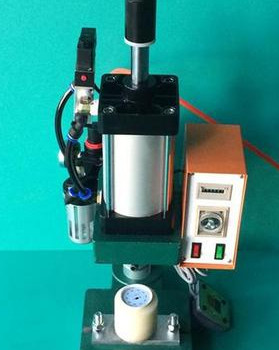 為何液壓鉚接機(jī)采用遠(yuǎn)程無壓卸荷呢？