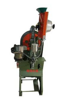 鉚接機(jī)鉚接時(shí)出現(xiàn)裂紋是怎么回事？