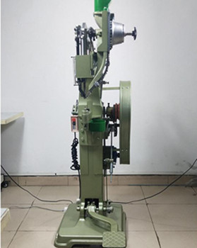 如何正確選用鉚接機(jī)？