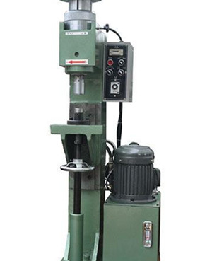 合格的氣壓鉚接機(jī)有哪些特點(diǎn)？
