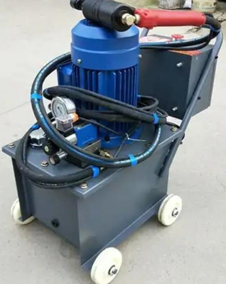 如何確保液壓鉚接機(jī)的鉚接質(zhì)量？先選對(duì)設(shè)備！